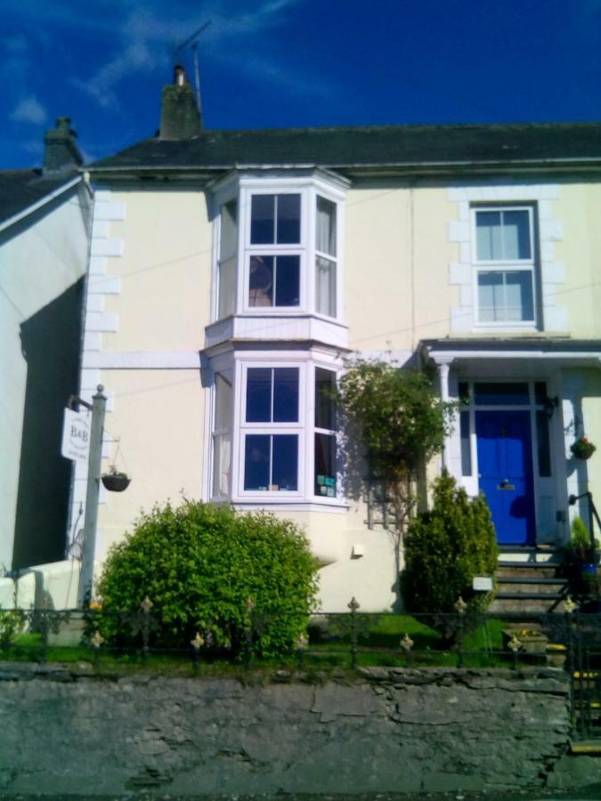 Y Garreg Wen Bed and Breakfast Llanybyther Buitenkant foto