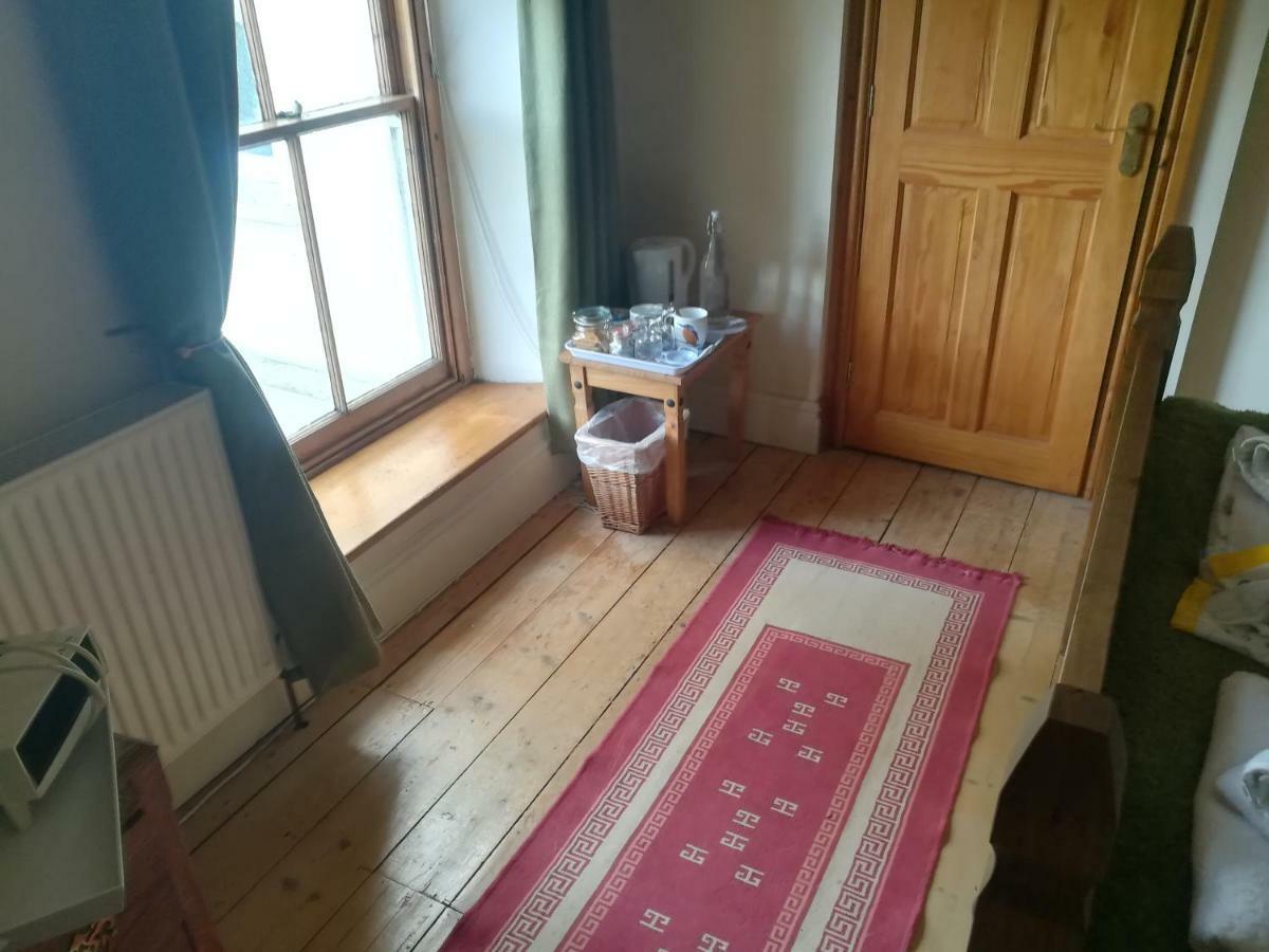 Y Garreg Wen Bed and Breakfast Llanybyther Buitenkant foto