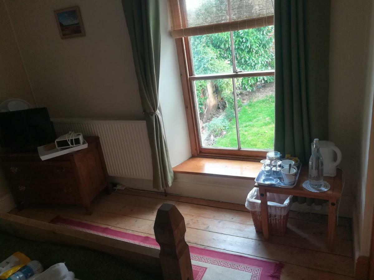 Y Garreg Wen Bed and Breakfast Llanybyther Buitenkant foto