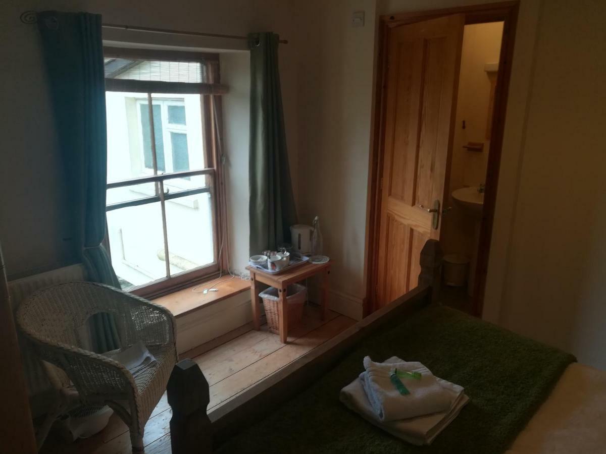 Y Garreg Wen Bed and Breakfast Llanybyther Buitenkant foto