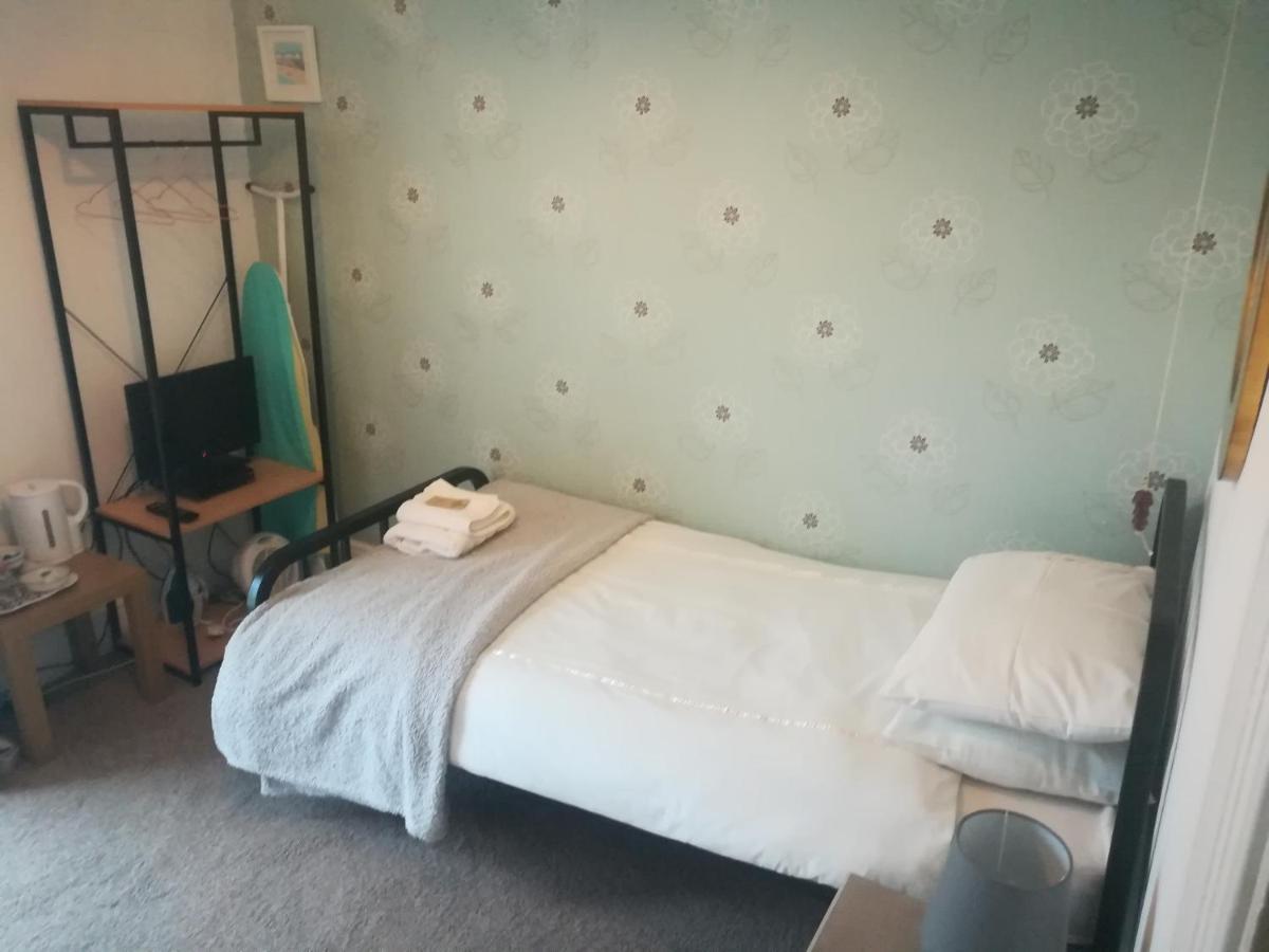 Y Garreg Wen Bed and Breakfast Llanybyther Buitenkant foto